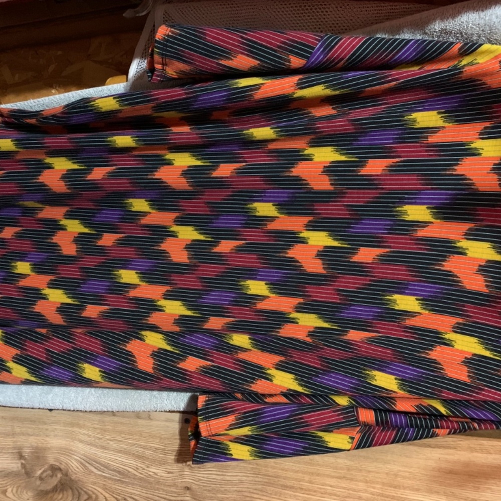 Lularoe tee - Picture 4 of 4